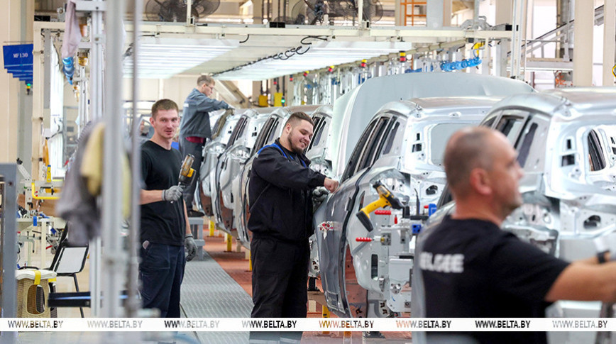 Лукашенко: машиностроительная отрасль является одной из важнейших для экономики Беларуси