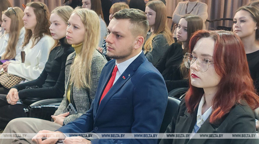 "Вектор будущего". В Витебске прошел городской форум работающей молодежи "Вектор будущего". В Витебске прошел городской форум работающей молодежи