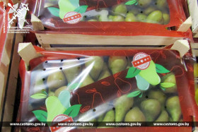 При проведении специальных мероприятий могилевские и витебские таможенники в течение недели установили три факта нарушения порядка транспортировки фруктов