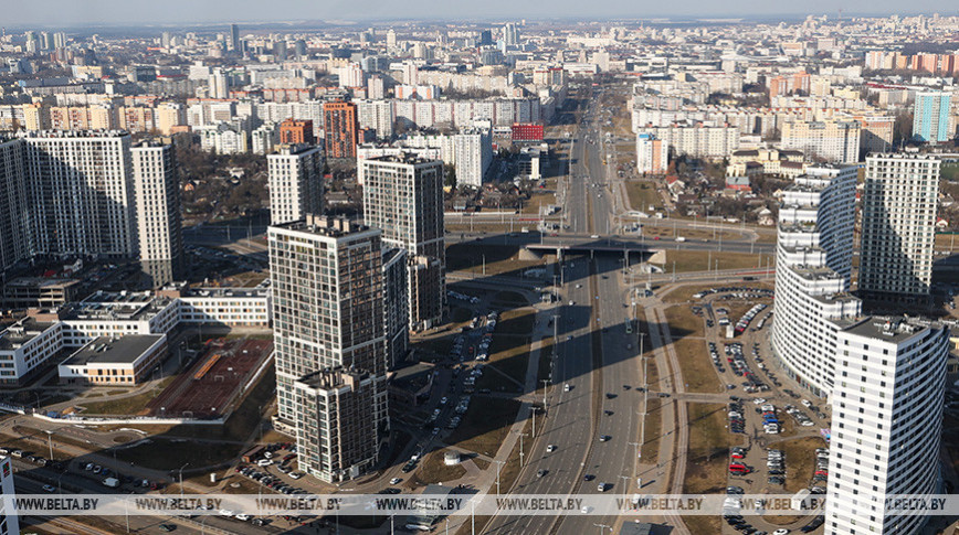 Lukashenko signs decree on irregular passenger road transportation