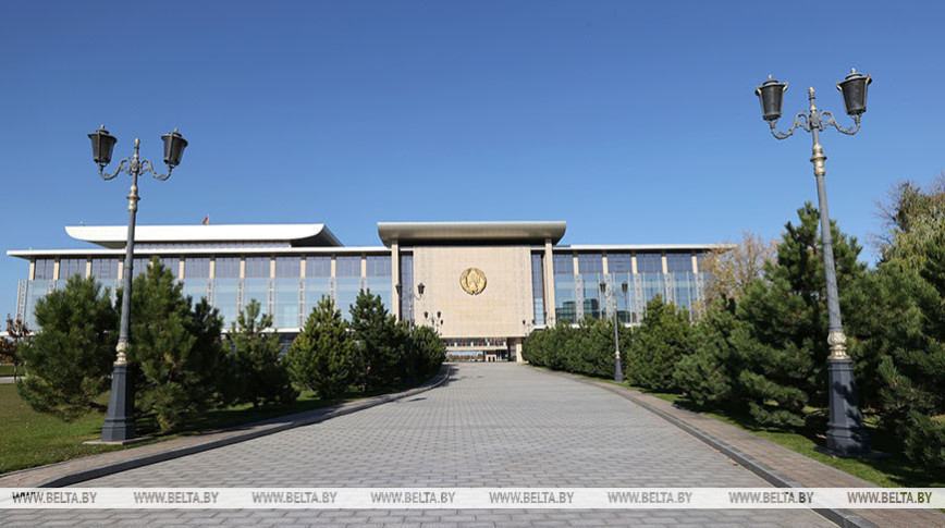 Lukashenko pledges toughest response to any hostile moves against Belarus