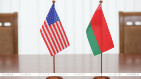 Lukashenko talks to Trump over phone