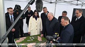 Lukashenko reviews Belarus’ poultry industry